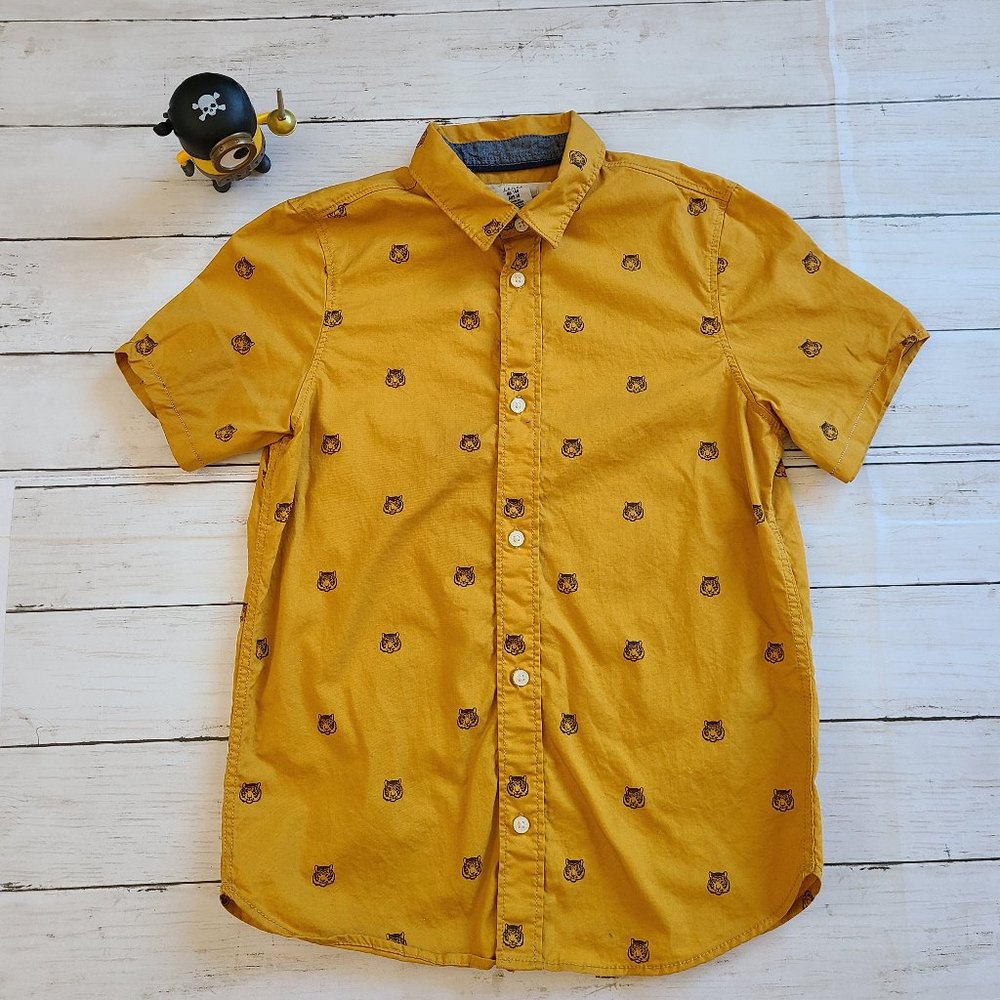 H&M LOGG Tiger Mustard Short Sleeve Button Down Shirt